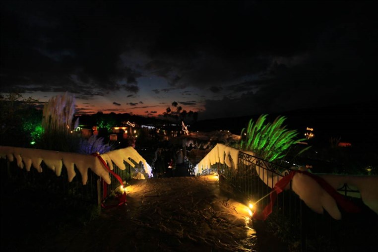 Arnaoon Christmas Village